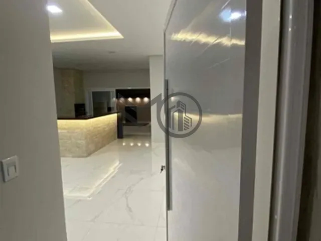 Casa com 180m² 3 quartos e 2 banheiros, à venda, no bairro Jardim Shangri-Lá em Cuiabá