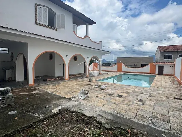 Casa para alugar, no bairro Centro em Maricá