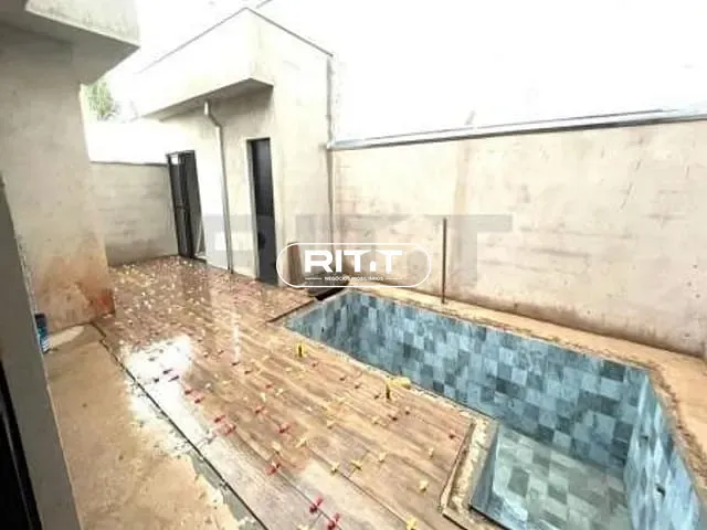 Casa com 250m² 3 quartos e 3 banheiros, à venda, no bairro Parque Olívio Franceschini em Hortolândia