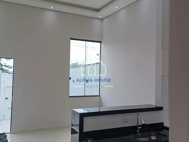Casa 2 quartos e 2 banheiros, à venda, no bairro Loteamento Residencial e Comercial Flamboyant em Pindamonhangaba