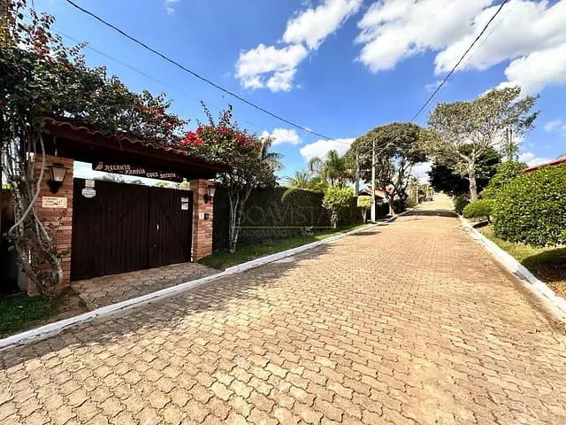 Casa com 1000m² 3 quartos e 3 banheiros, à venda, no bairro Residencial Vista Verde (Batatuba) em Piracaia