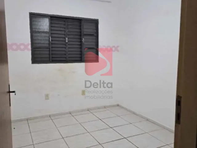 Casa 2 quartos e 1 banheiro, à venda, no bairro Jardim Residencial Ferrari em Pirassununga