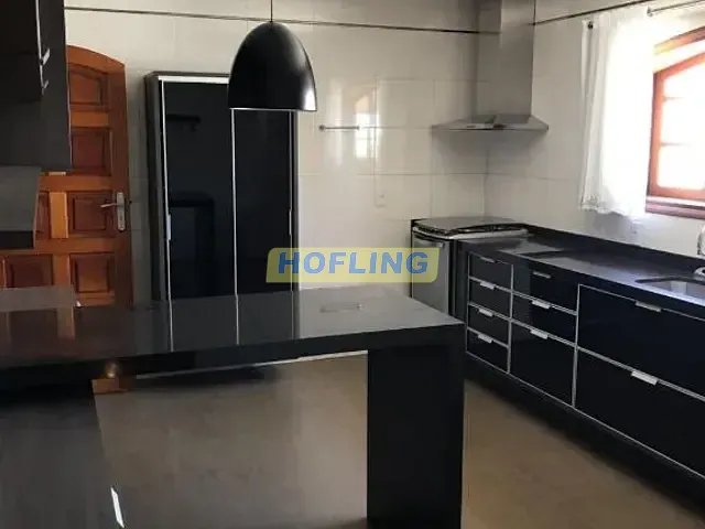 Casa com 583m², à venda, no bairro Jardim Portugal em Rio Claro