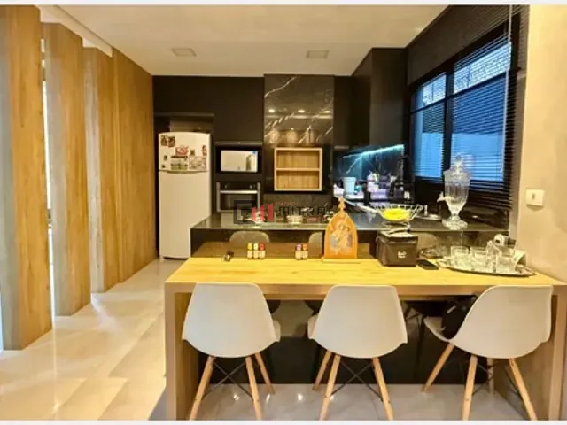 Casa 3 quartos e 5 banheiros, à venda, no bairro Esperança em Londrina
