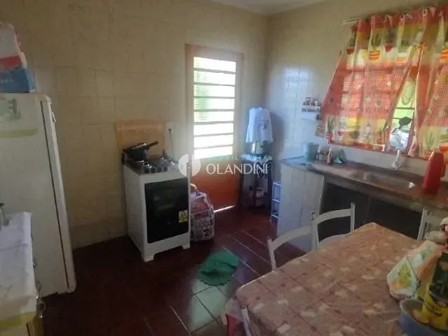 Casa com 300m² 3 quartos e 1 banheiro, à venda, no bairro Itamaraty em Artur Nogueira