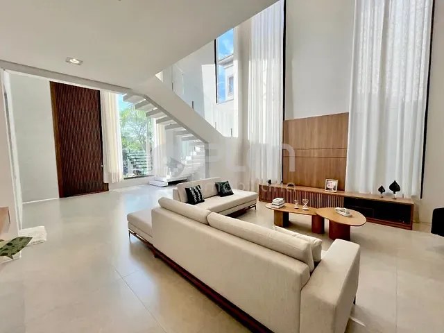 Casa com 441m² 4 quartos e 6 banheiros, à venda, no bairro Alphaville em Santana de Parnaíba