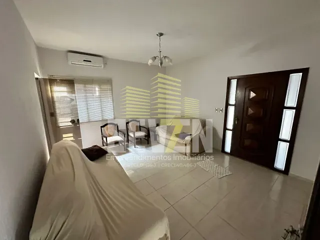 Casa com 363m² 2 quartos e 1 banheiro, à venda ou para alugar, no bairro Vila Falcão em Bauru