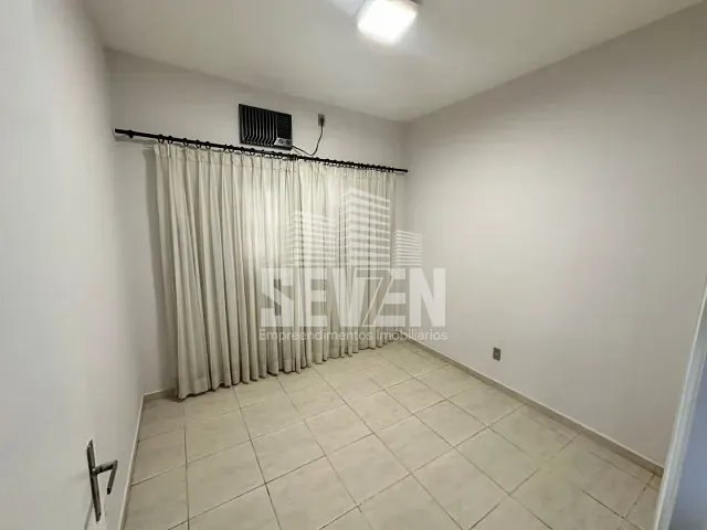 Casa com 363m² 2 quartos e 1 banheiro, à venda ou para alugar, no bairro Vila Falcão em Bauru