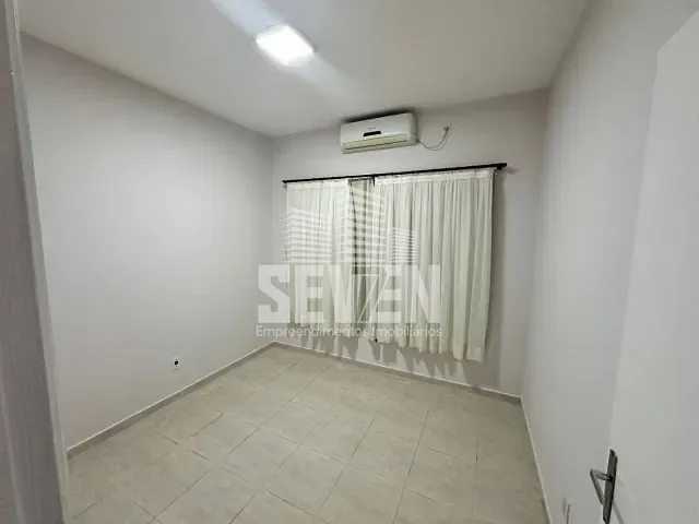 Casa com 363m² 2 quartos e 1 banheiro, à venda ou para alugar, no bairro Vila Falcão em Bauru