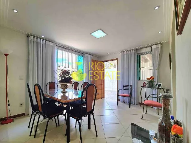 Casa com 220m² 3 quartos e 3 banheiros, à venda, no bairro Jardim Veneza em Volta Redonda
