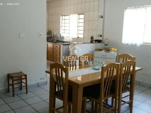 Casa com 294m² 3 quartos e 1 banheiro, à venda, no bairro Jardim das Nações em Taubaté