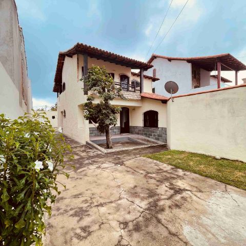 Casa com 360m² 4 quartos e 2 banheiros, à venda, no bairro Jardim Excelsior em Cabo Frio