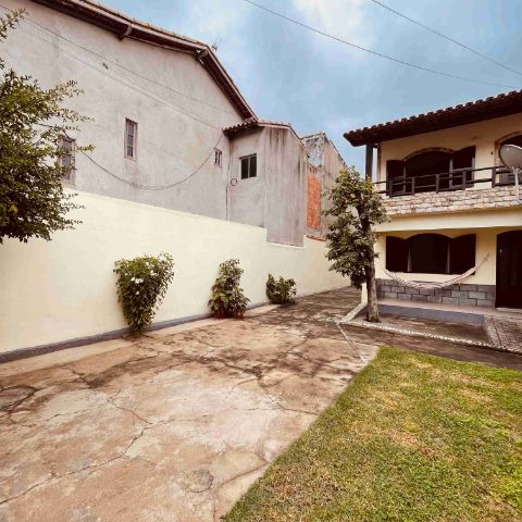 Casa com 360m² 4 quartos e 2 banheiros, à venda, no bairro Jardim Excelsior em Cabo Frio
