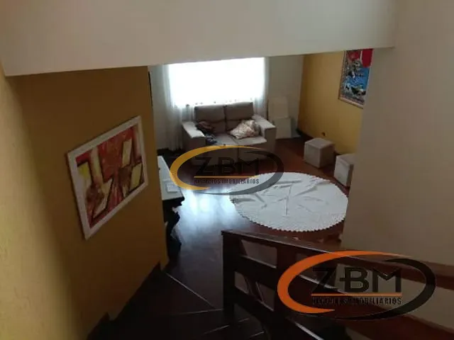 Casa com 250m² 3 quartos e 2 banheiros, para alugar, no bairro Universitário em Londrina