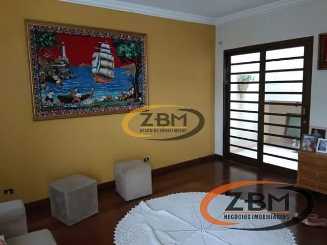 Casa com 250m² 3 quartos e 2 banheiros, para alugar, no bairro Universitário em Londrina