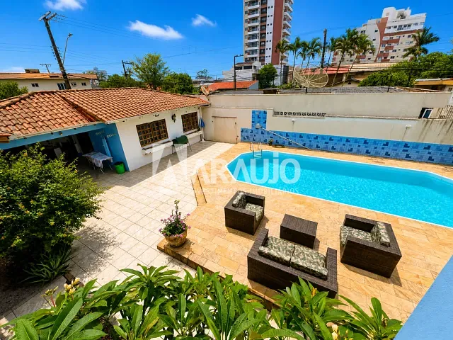 Casa com 517m² 4 quartos e 3 banheiros, à venda, no bairro São João em Itajaí