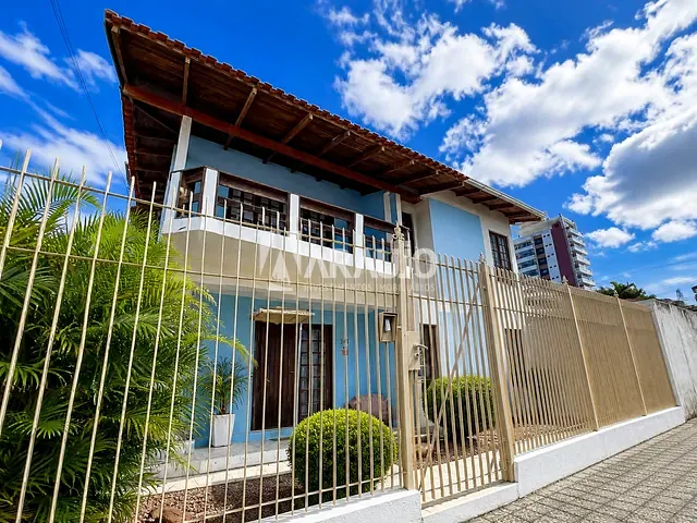 Casa com 517m² 4 quartos e 3 banheiros, à venda, no bairro São João em Itajaí