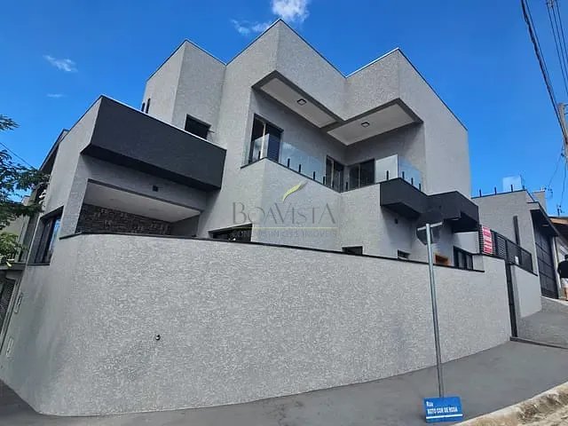 Casa com 250m² 3 quartos e 4 banheiros, à venda, no bairro Villa Verde Bragança em Bragança Paulista