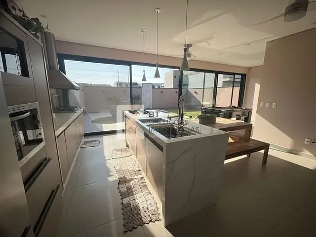 Casa com 322m² 3 quartos e 2 banheiros, à venda, no bairro Caldeira em Indaiatuba