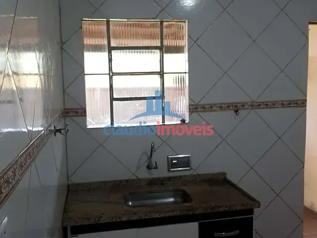 Casa 2 quartos e 1 banheiro, para alugar, no bairro Jardim Boa Vista em Barra Mansa