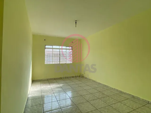 Casa com 204m² 2 quartos e 2 banheiros, à venda, no bairro Bela Vista em Osasco