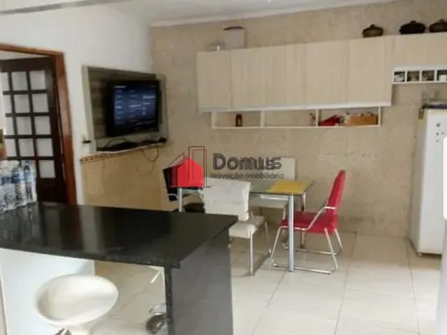 Casa com 300m², à venda, no bairro Parque São Domingos em Pindamonhangaba