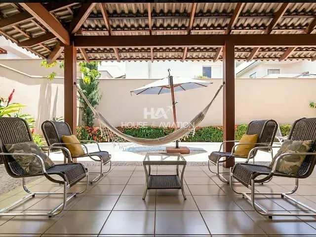 Casa com 434m² 4 quartos e 5 banheiros, à venda, no bairro Jardins Atenas em Goiânia