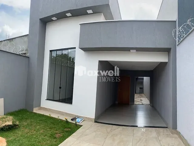 Casa com 180m² 3 quartos e 3 banheiros, à venda, no bairro Jardim Mont Serrat em Aparecida de Goiânia