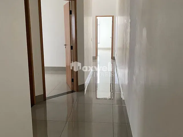 Casa com 180m² 3 quartos e 3 banheiros, à venda, no bairro Jardim Mont Serrat em Aparecida de Goiânia