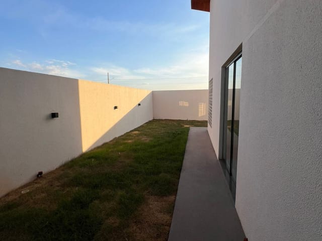 Casa com 309m² 3 quartos e 1 banheiro, à venda, no bairro Sonhalto Videira em Sinop
