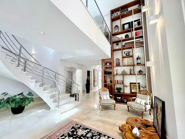 Casa com 490m² 5 quartos e 8 banheiros, à venda, no bairro Alphaville em Santana de Parnaíba