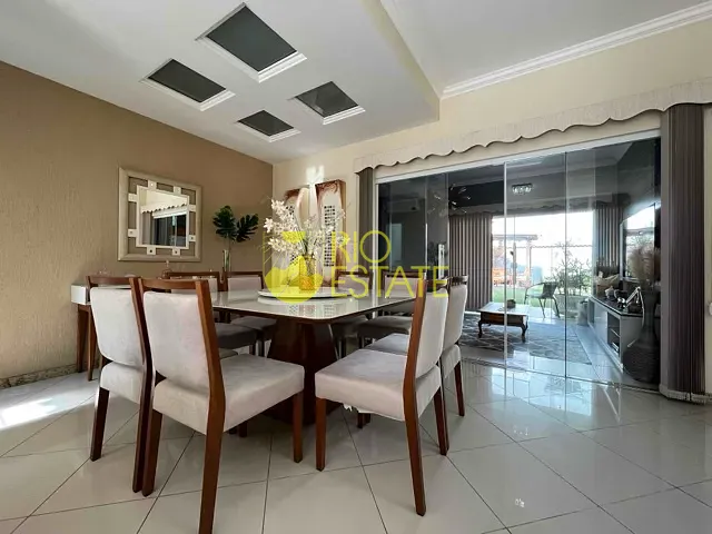 Casa com 334m² 3 quartos e 4 banheiros, à venda, no bairro Jardim Amália em Volta Redonda