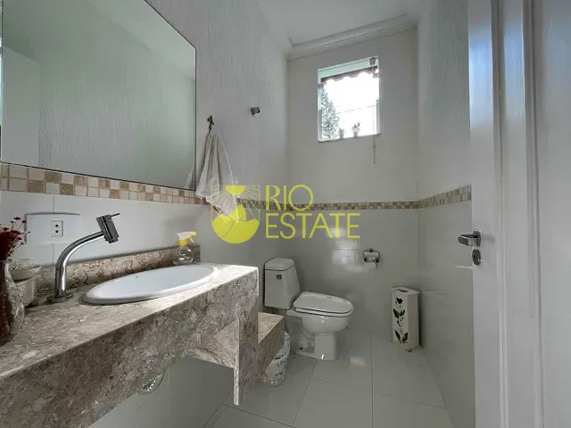 Casa com 334m² 3 quartos e 4 banheiros, à venda, no bairro Jardim Amália em Volta Redonda