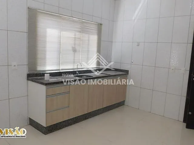 Casa com 250m² 2 quartos e 2 banheiros, à venda, no bairro Jardim Celeste em Sinop