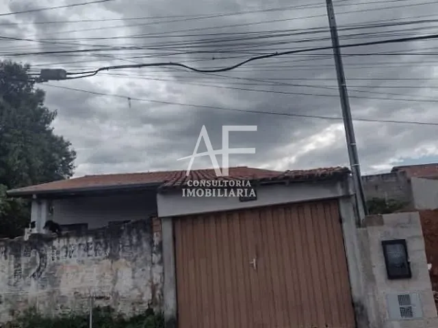 Casa com 250m² 5 quartos e 2 banheiros, à venda, no bairro Jardim Bela Vista em Taubaté