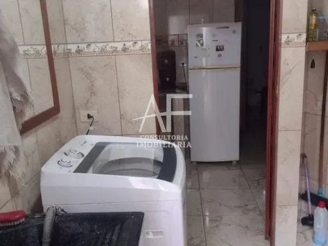 Casa com 250m² 5 quartos e 2 banheiros, à venda, no bairro Jardim Bela Vista em Taubaté