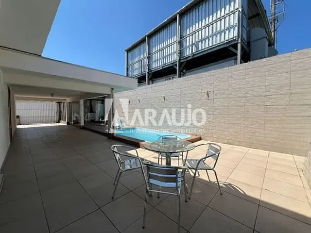 Casa com 325m² 2 quartos e 1 banheiro, à venda, no bairro São João em Itajaí