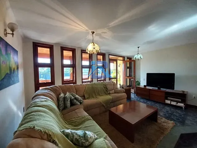 Casa com 274m² 3 quartos e 4 banheiros, à venda, no bairro Centro em Itatiba