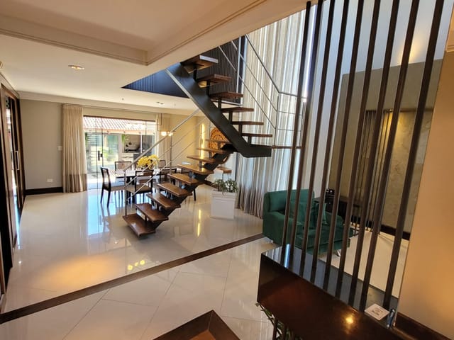 Casa com 420m² 3 quartos e 4 banheiros, à venda, no bairro Estrela em Ponta Grossa