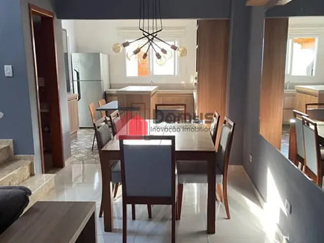 Casa à venda, no bairro Vila Areao em Taubaté