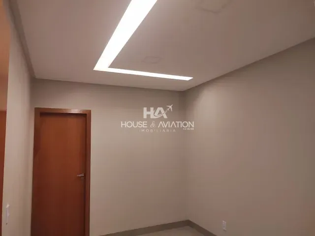 Casa com 180m² 3 quartos e 3 banheiros, à venda, no bairro Parque das Flores em Goiânia