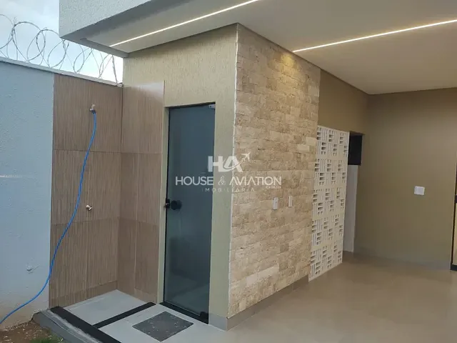 Casa com 180m² 3 quartos e 3 banheiros, à venda, no bairro Parque das Flores em Goiânia