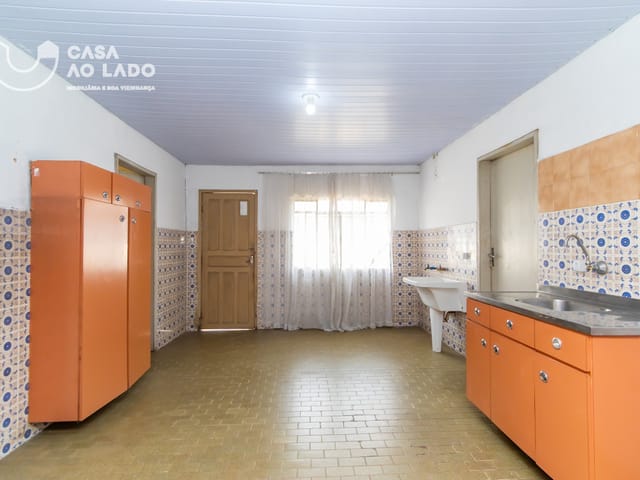 Casa com 360m² 3 quartos e 1 banheiro, à venda, no bairro Cidade Industrial em Curitiba