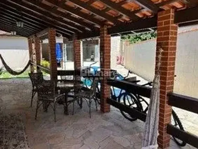 Casa com 400m² 5 quartos e 2 banheiros, à venda, no bairro Costa Do Sol em Bertioga
