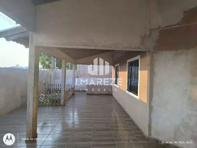 Casa com 300m² 3 quartos e 1 banheiro, à venda, no bairro Pirapó em Apucarana