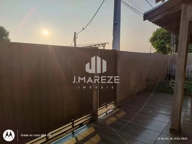 Casa com 300m² 3 quartos e 1 banheiro, à venda, no bairro Pirapó em Apucarana