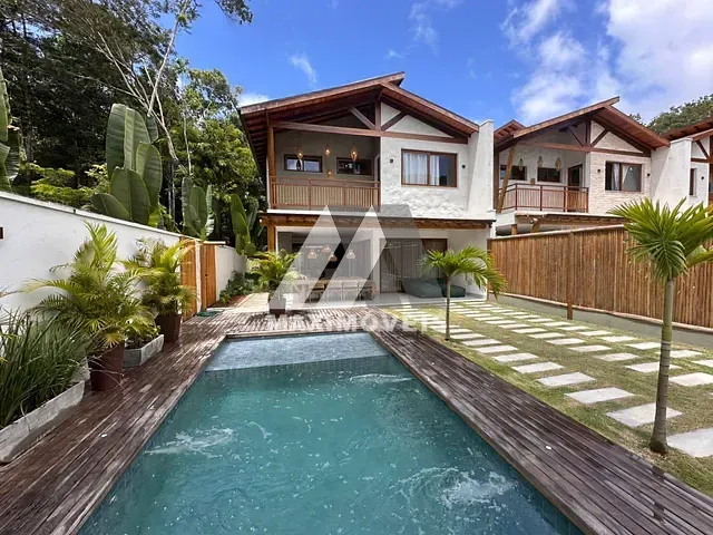 Casa com 350m² 5 quartos e 6 banheiros, à venda, no bairro Corais do Arraial em Porto Seguro