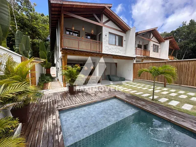 Casa com 350m² 5 quartos e 6 banheiros, à venda, no bairro Corais do Arraial em Porto Seguro