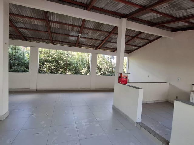 Casa 3 quartos e 2 banheiros, à venda, no bairro Vila Domingos Lopes em Cataguases