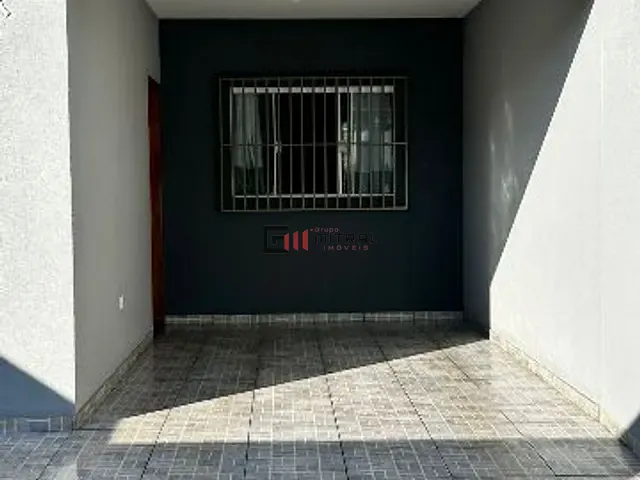 Casa com 150m² 2 quartos e 2 banheiros, à venda, no bairro Jardim Riviera em Cambé